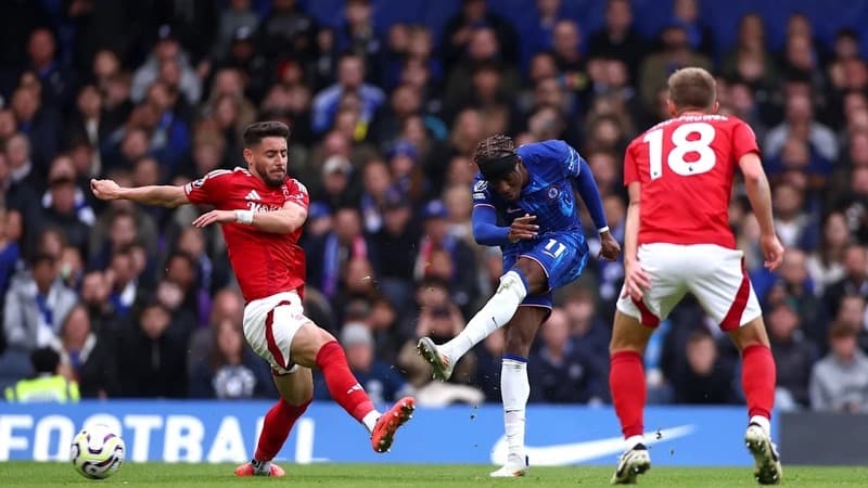 Rosenior trấn an người hâm mộ về tình trạng của Reece James