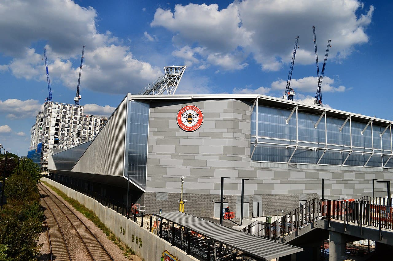 Brentford vs Crystal Palace: Nhận Định Vòng Cuối Premier League – Bees Đang Còn Mục Tiêu