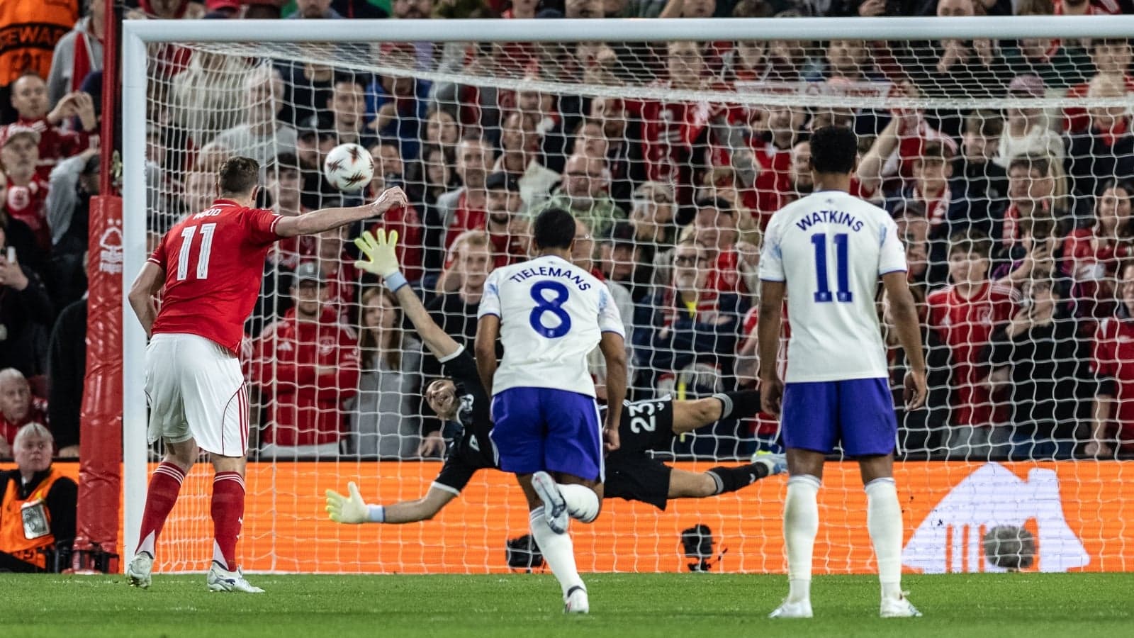 Chris Wood — Người Hùng New Zealand Của Nottingham Forest Trong Cuộc Phiêu Lưu Europa League 2026