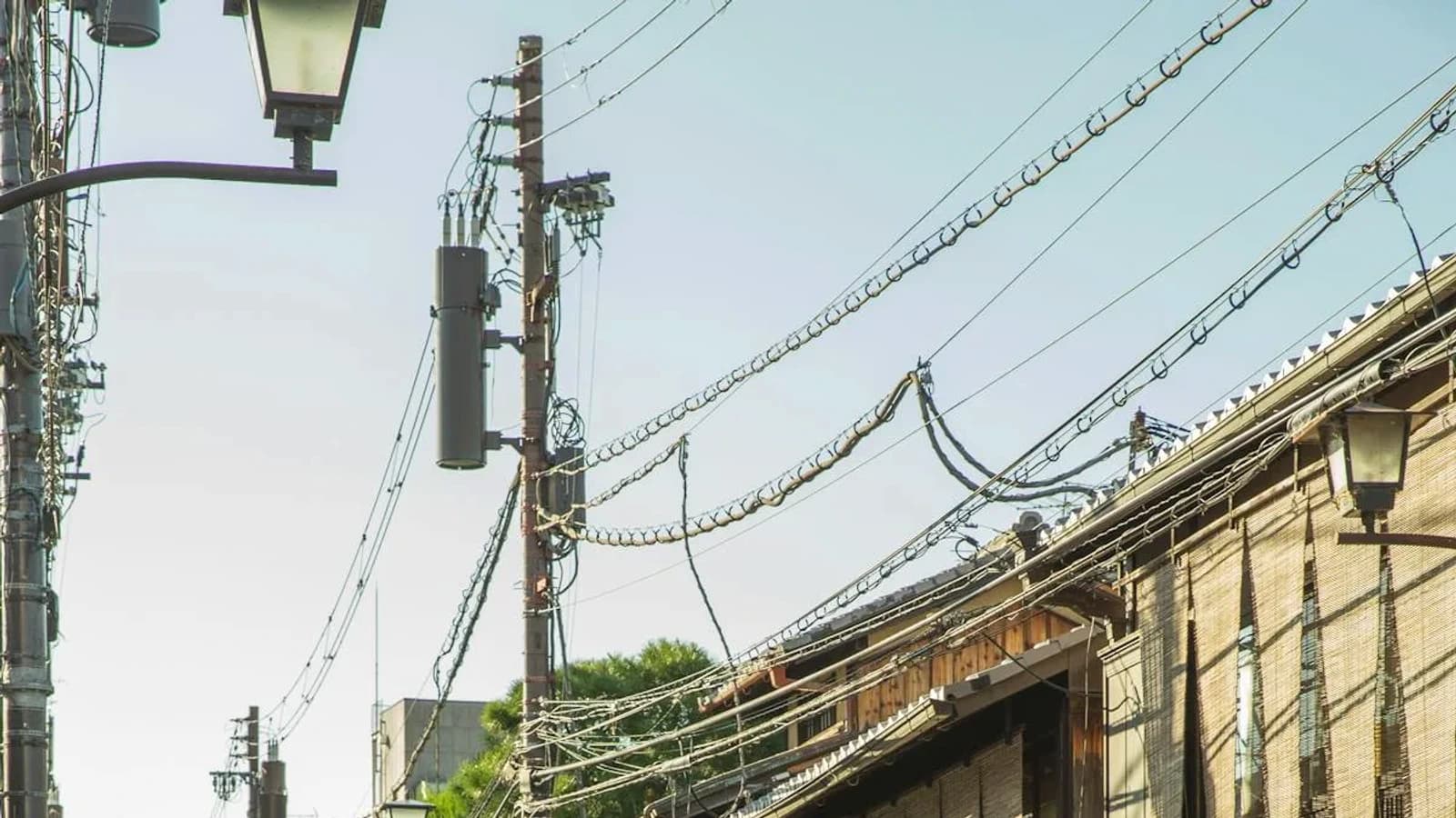 Hồ Sơ 438-0HOH1Z8: Đang Rà Soát Nguồn
