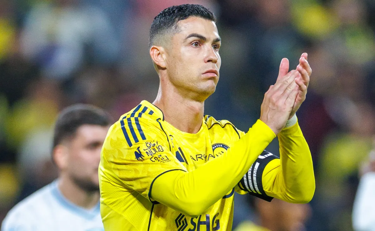 Phòng chiến thuật Al Nassr trước Al-Ahli vòng 30 Saudi Pro League 29/4 — bộ đôi Cristiano Ronaldo Joao Felix và đối đầu Mahrez
