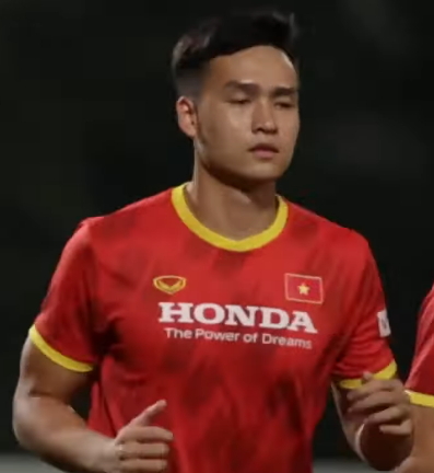 Hồ sơ trung vệ Bùi Hoàng Việt Anh CAHN V-League 2025-26